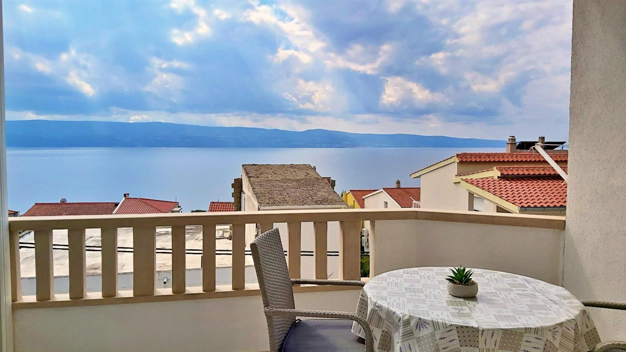 Apartments Nemira Omiš Quarto foto