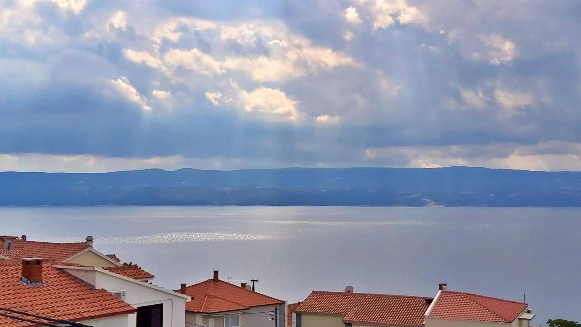 Apartments Nemira Omiš Quarto foto