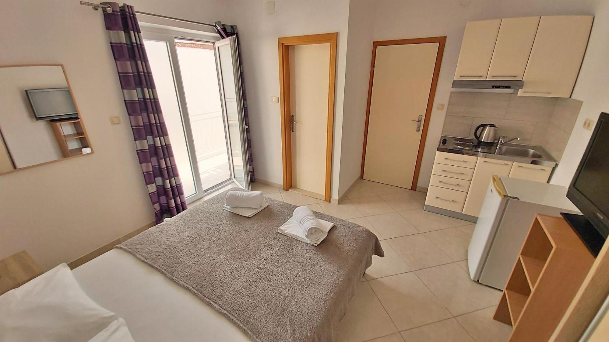 Apartments Nemira Omiš Quarto foto