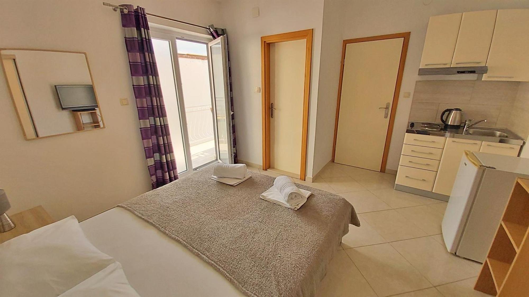 Apartments Nemira Omiš Quarto foto